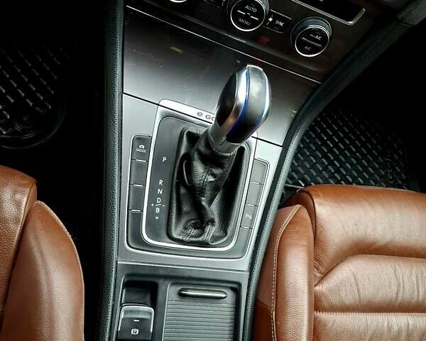 Черный Фольксваген e-Golf, объемом двигателя 0 л и пробегом 112 тыс. км за 8600 $, фото 37 на Automoto.ua