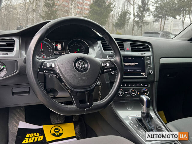 Черный Фольксваген e-Golf, объемом двигателя 24 л и пробегом 96 тыс. км за 8500 $, фото 11 на Automoto.ua