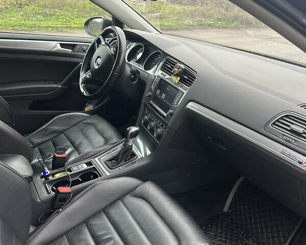 Черный Фольксваген e-Golf, объемом двигателя 0 л и пробегом 162 тыс. км за 9100 $, фото 17 на Automoto.ua