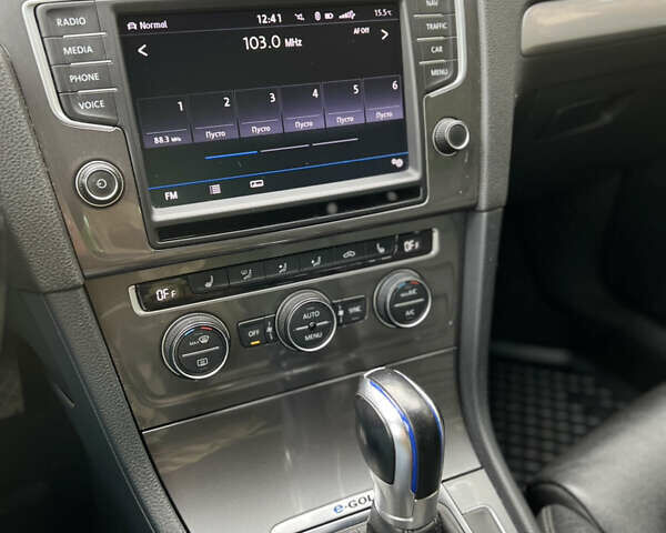Черный Фольксваген e-Golf, объемом двигателя 0 л и пробегом 85 тыс. км за 9400 $, фото 28 на Automoto.ua