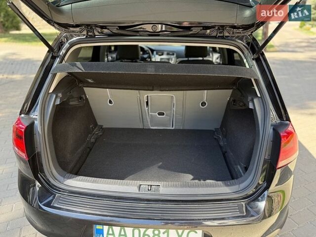 Черный Фольксваген e-Golf, объемом двигателя 0 л и пробегом 105 тыс. км за 7950 $, фото 24 на Automoto.ua