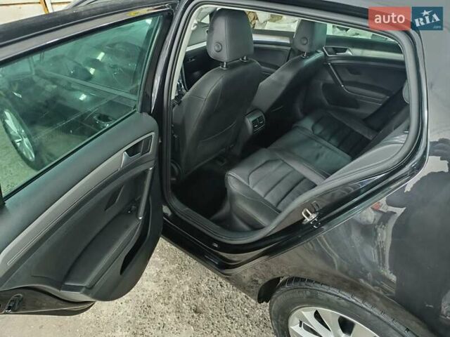 Черный Фольксваген e-Golf, объемом двигателя 0 л и пробегом 159 тыс. км за 8350 $, фото 22 на Automoto.ua