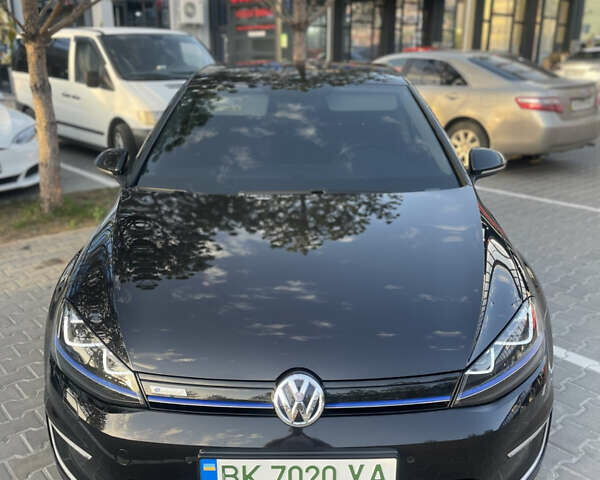 Черный Фольксваген e-Golf, объемом двигателя 0 л и пробегом 138 тыс. км за 9200 $, фото 2 на Automoto.ua