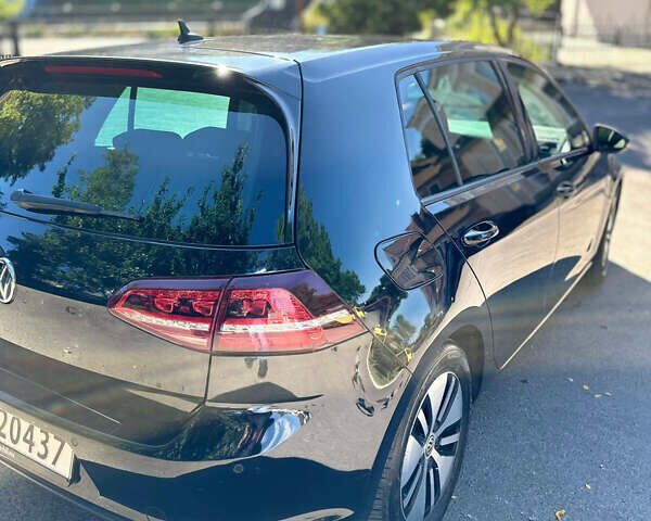 Черный Фольксваген e-Golf, объемом двигателя 0 л и пробегом 118 тыс. км за 8900 $, фото 1 на Automoto.ua