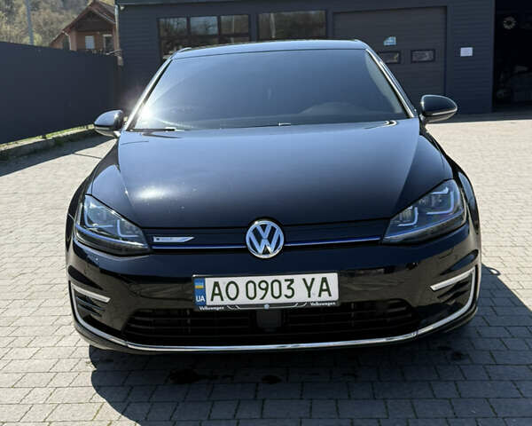 Черный Фольксваген e-Golf, объемом двигателя 0 л и пробегом 149 тыс. км за 11400 $, фото 1 на Automoto.ua