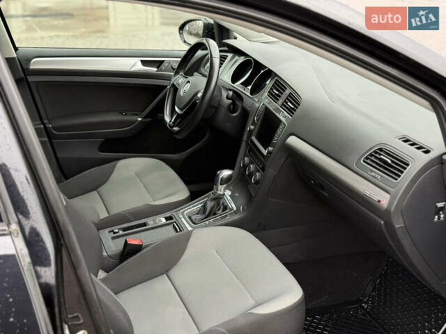 Черный Фольксваген e-Golf, объемом двигателя 0 л и пробегом 141 тыс. км за 8600 $, фото 15 на Automoto.ua