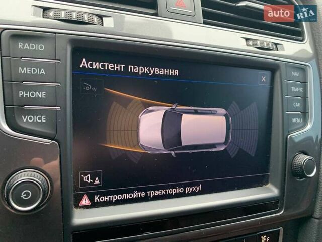 Черный Фольксваген e-Golf, объемом двигателя 0 л и пробегом 180 тыс. км за 11990 $, фото 24 на Automoto.ua