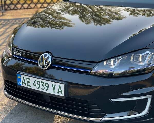Черный Фольксваген e-Golf, объемом двигателя 0 л и пробегом 185 тыс. км за 10000 $, фото 6 на Automoto.ua