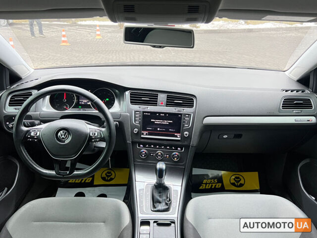 Черный Фольксваген e-Golf, объемом двигателя 24 л и пробегом 96 тыс. км за 8500 $, фото 10 на Automoto.ua