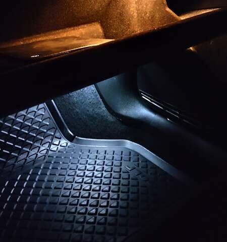 Черный Фольксваген e-Golf, объемом двигателя 0 л и пробегом 131 тыс. км за 9199 $, фото 66 на Automoto.ua