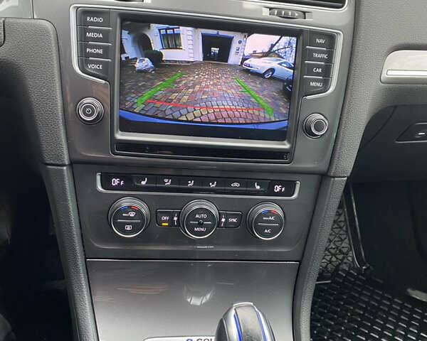 Черный Фольксваген e-Golf, объемом двигателя 0 л и пробегом 156 тыс. км за 9290 $, фото 10 на Automoto.ua