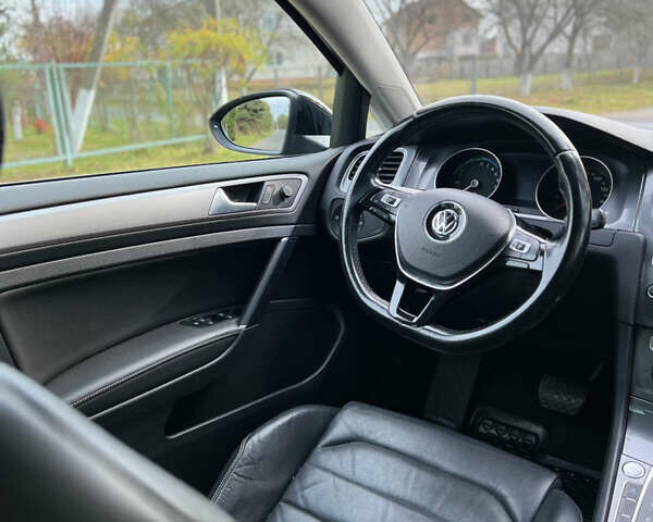 Черный Фольксваген e-Golf, объемом двигателя 0 л и пробегом 85 тыс. км за 9400 $, фото 30 на Automoto.ua