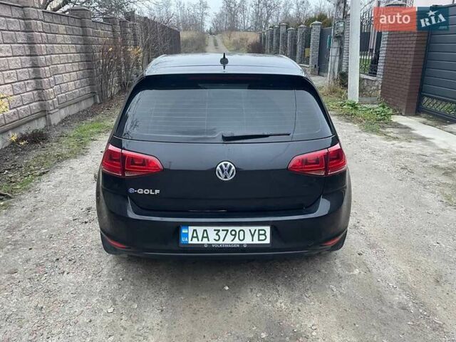 Черный Фольксваген e-Golf, объемом двигателя 0 л и пробегом 133 тыс. км за 8900 $, фото 6 на Automoto.ua