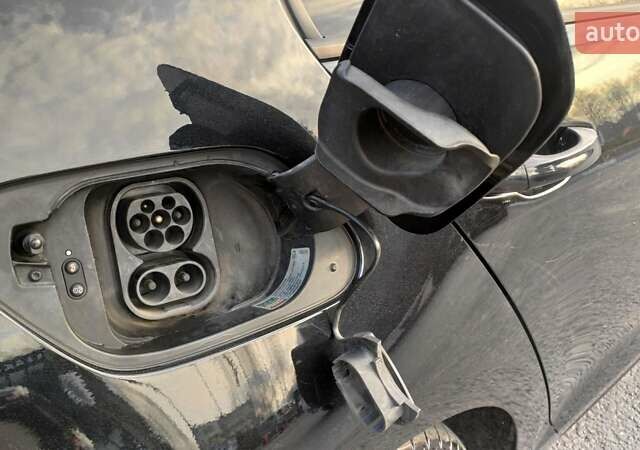 Черный Фольксваген e-Golf, объемом двигателя 0 л и пробегом 137 тыс. км за 12700 $, фото 25 на Automoto.ua
