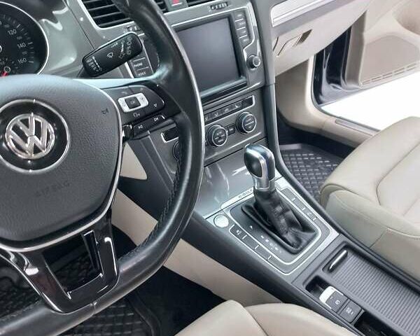 Черный Фольксваген e-Golf, объемом двигателя 0 л и пробегом 117 тыс. км за 10000 $, фото 30 на Automoto.ua