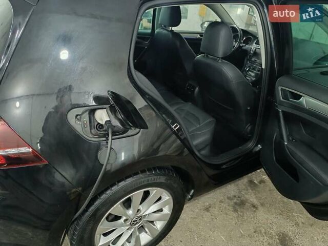Черный Фольксваген e-Golf, объемом двигателя 0 л и пробегом 159 тыс. км за 8350 $, фото 28 на Automoto.ua