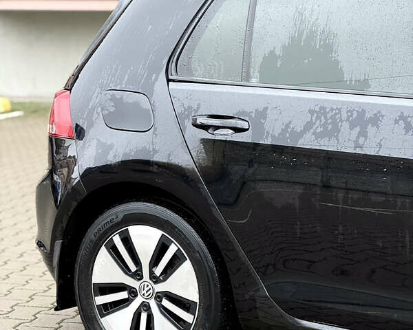 Черный Фольксваген e-Golf, объемом двигателя 0 л и пробегом 95 тыс. км за 8500 $, фото 5 на Automoto.ua