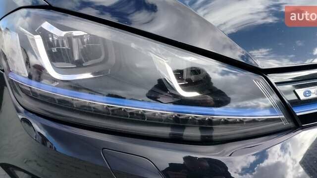 Чорний Фольксваген e-Golf, об'ємом двигуна 0 л та пробігом 82 тис. км за 11711 $, фото 10 на Automoto.ua