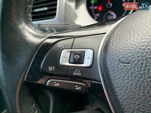 Черный Фольксваген e-Golf, объемом двигателя 0 л и пробегом 180 тыс. км за 11990 $, фото 27 на Automoto.ua