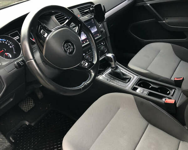 Черный Фольксваген e-Golf, объемом двигателя 0 л и пробегом 115 тыс. км за 11500 $, фото 7 на Automoto.ua