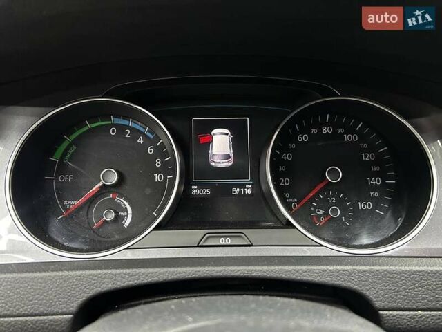 Черный Фольксваген e-Golf, объемом двигателя 0 л и пробегом 90 тыс. км за 11500 $, фото 10 на Automoto.ua