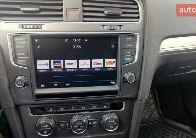 Чорний Фольксваген e-Golf, об'ємом двигуна 0 л та пробігом 82 тис. км за 11711 $, фото 13 на Automoto.ua