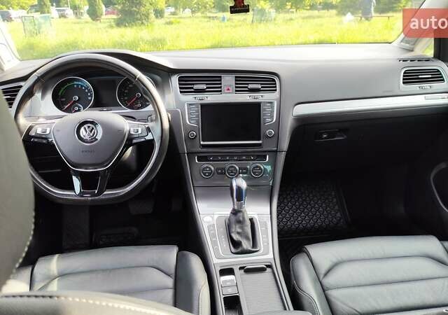 Черный Фольксваген e-Golf, объемом двигателя 0 л и пробегом 131 тыс. км за 9199 $, фото 25 на Automoto.ua