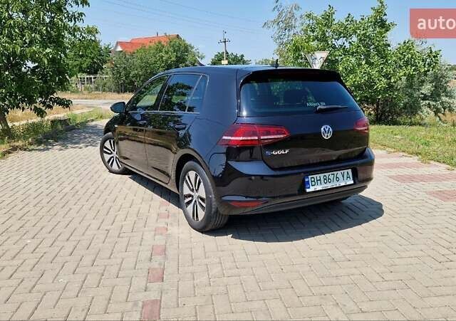 Черный Фольксваген e-Golf, объемом двигателя 0 л и пробегом 104 тыс. км за 9200 $, фото 2 на Automoto.ua