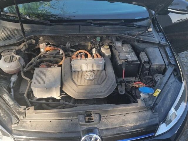 Чорний Фольксваген e-Golf, об'ємом двигуна 0 л та пробігом 109 тис. км за 7300 $, фото 19 на Automoto.ua