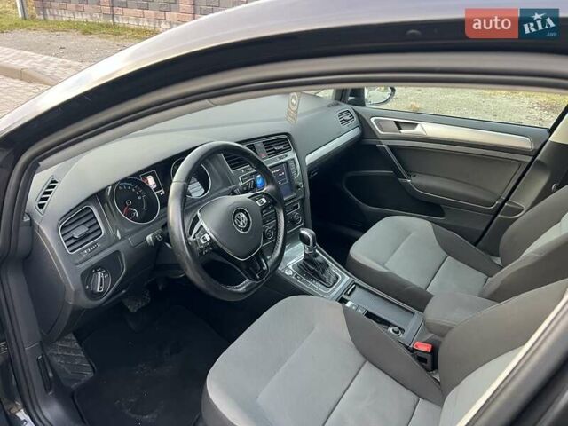 Черный Фольксваген e-Golf, объемом двигателя 0 л и пробегом 118 тыс. км за 7950 $, фото 28 на Automoto.ua