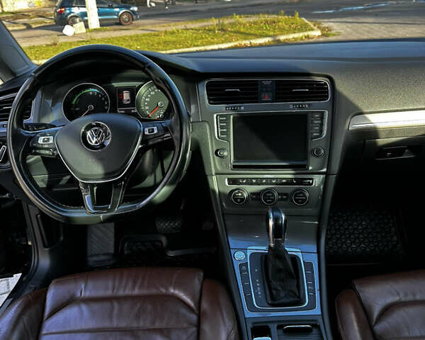 Черный Фольксваген e-Golf, объемом двигателя 0 л и пробегом 157 тыс. км за 9700 $, фото 5 на Automoto.ua