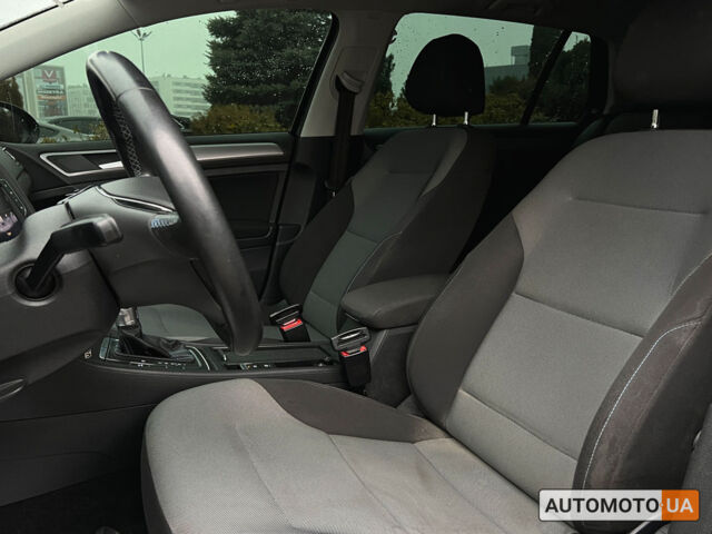 Черный Фольксваген e-Golf, объемом двигателя 24 л и пробегом 96 тыс. км за 8500 $, фото 13 на Automoto.ua