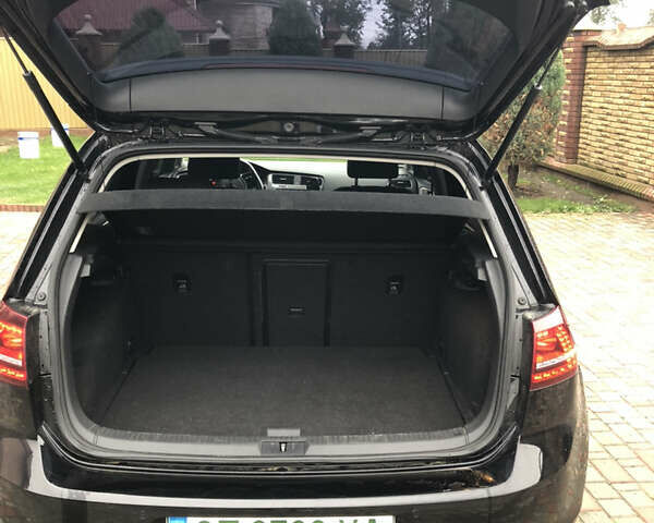 Черный Фольксваген e-Golf, объемом двигателя 0 л и пробегом 115 тыс. км за 11500 $, фото 16 на Automoto.ua