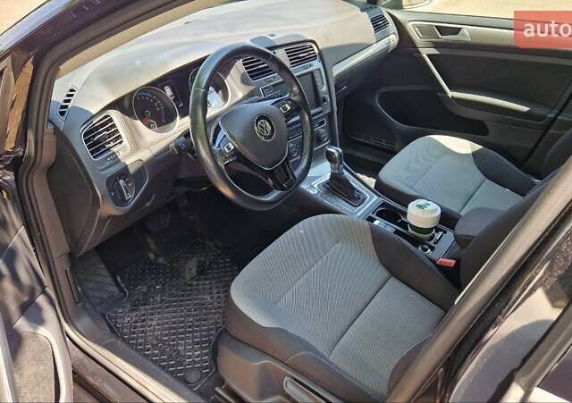 Черный Фольксваген e-Golf, объемом двигателя 0 л и пробегом 104 тыс. км за 9200 $, фото 9 на Automoto.ua