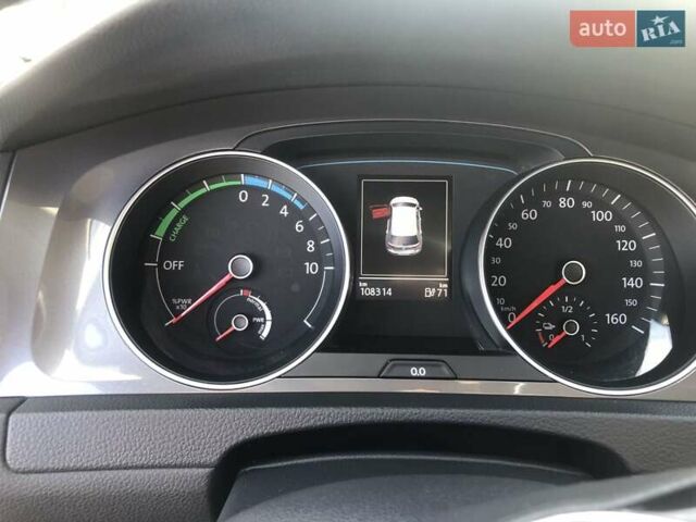 Черный Фольксваген e-Golf, объемом двигателя 0 л и пробегом 108 тыс. км за 10100 $, фото 38 на Automoto.ua