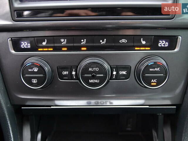 Черный Фольксваген e-Golf, объемом двигателя 0 л и пробегом 134 тыс. км за 8700 $, фото 26 на Automoto.ua