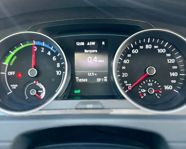 Черный Фольксваген e-Golf, объемом двигателя 0 л и пробегом 118 тыс. км за 8900 $, фото 20 на Automoto.ua