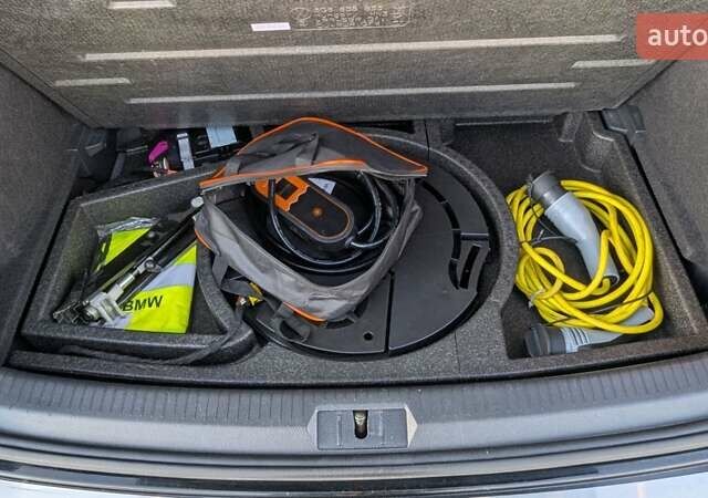 Чорний Фольксваген e-Golf, об'ємом двигуна 0 л та пробігом 120 тис. км за 8600 $, фото 51 на Automoto.ua