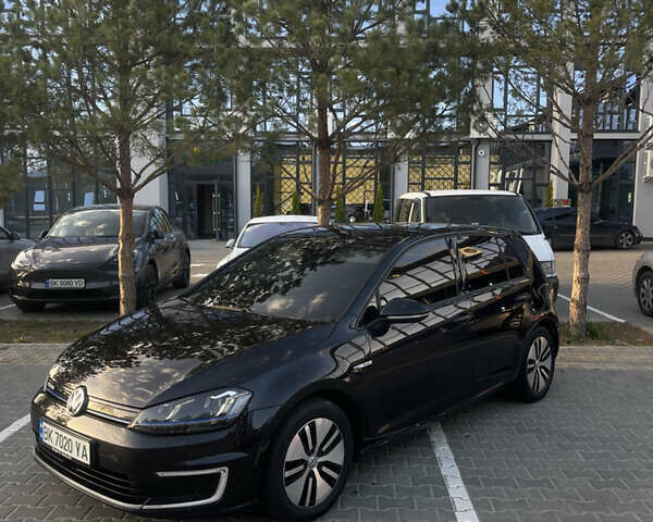 Черный Фольксваген e-Golf, объемом двигателя 0 л и пробегом 138 тыс. км за 9200 $, фото 4 на Automoto.ua