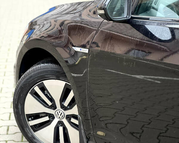 Черный Фольксваген e-Golf, объемом двигателя 0 л и пробегом 95 тыс. км за 8500 $, фото 9 на Automoto.ua