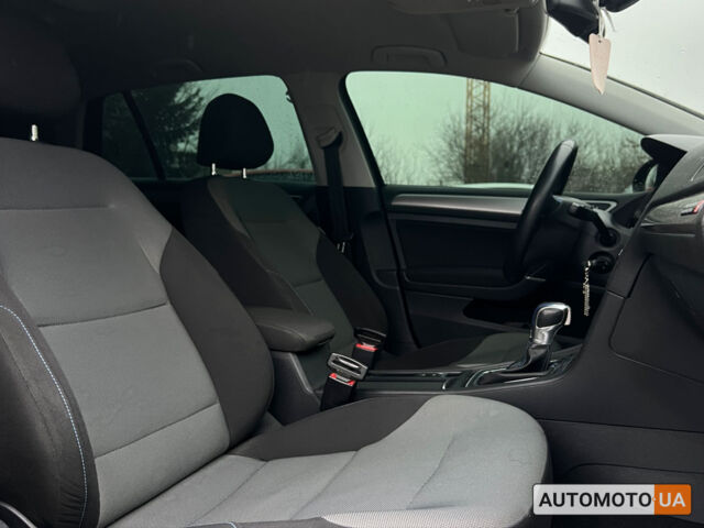 Черный Фольксваген e-Golf, объемом двигателя 24 л и пробегом 96 тыс. км за 8500 $, фото 8 на Automoto.ua