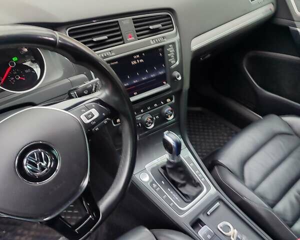 Чорний Фольксваген e-Golf, об'ємом двигуна 0 л та пробігом 190 тис. км за 8950 $, фото 11 на Automoto.ua