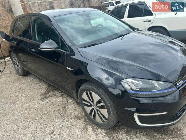 Черный Фольксваген e-Golf, объемом двигателя 0 л и пробегом 199 тыс. км за 10000 $, фото 5 на Automoto.ua
