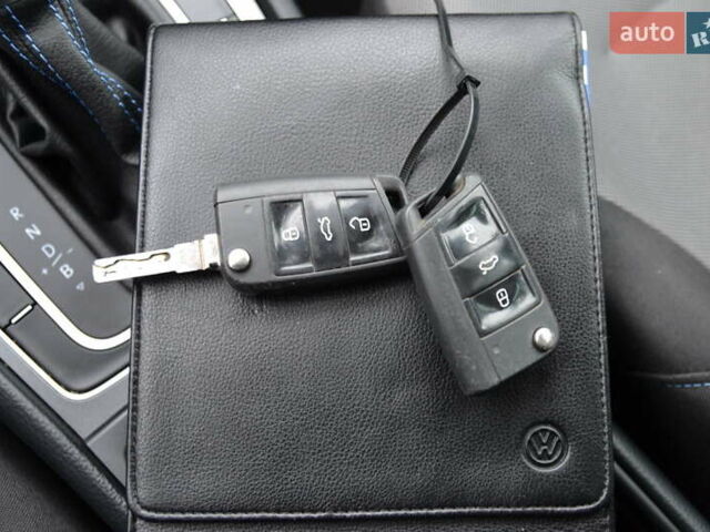 Черный Фольксваген e-Golf, объемом двигателя 0 л и пробегом 134 тыс. км за 8700 $, фото 27 на Automoto.ua