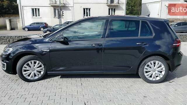 Чорний Фольксваген e-Golf, об'ємом двигуна 0 л та пробігом 82 тис. км за 11711 $, фото 12 на Automoto.ua