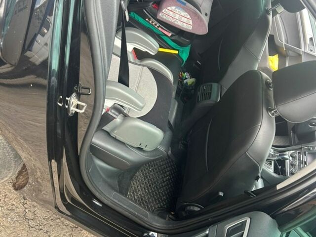 Черный Фольксваген e-Golf, объемом двигателя 0 л и пробегом 199 тыс. км за 10000 $, фото 7 на Automoto.ua