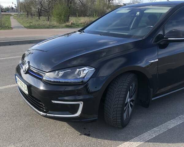 Черный Фольксваген e-Golf, объемом двигателя 0 л и пробегом 108 тыс. км за 10100 $, фото 6 на Automoto.ua