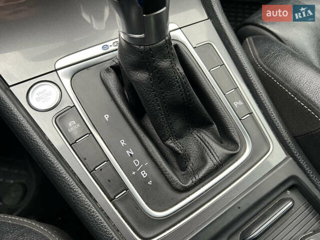 Чорний Фольксваген e-Golf, об'ємом двигуна 0 л та пробігом 130 тис. км за 7850 $, фото 34 на Automoto.ua