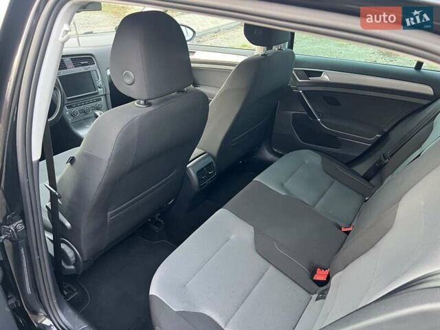 Черный Фольксваген e-Golf, объемом двигателя 0 л и пробегом 118 тыс. км за 7950 $, фото 24 на Automoto.ua