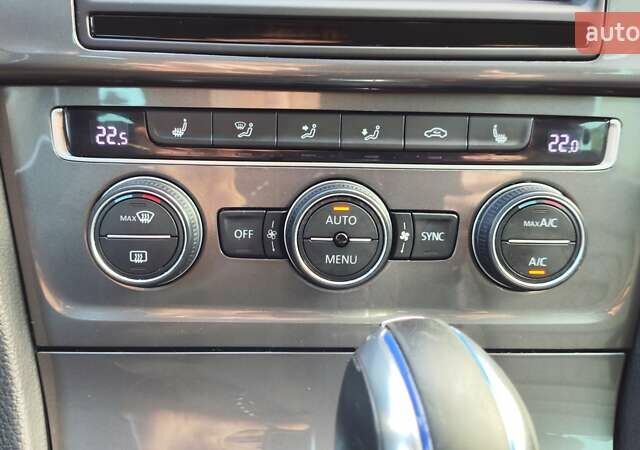 Черный Фольксваген e-Golf, объемом двигателя 0 л и пробегом 131 тыс. км за 9199 $, фото 52 на Automoto.ua